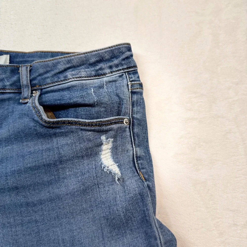 H&M Distressed Skinny Jeans Womens 8 Blue Good‎ Raw Hem Ripped Denim